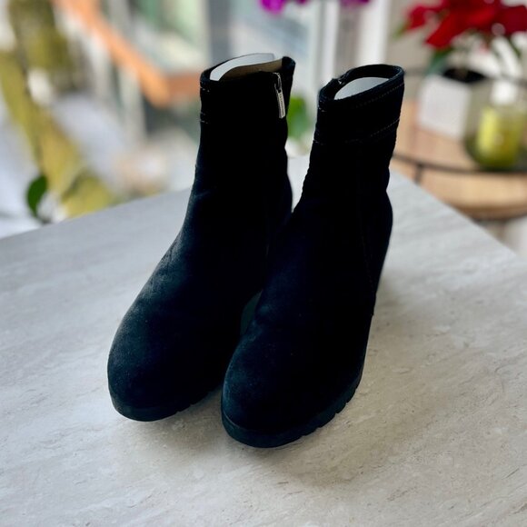 La Canadienne Women’s TOKEN Suede Waterproof Wedge Bootie – Black – Size 6 - Picture 1 of 10